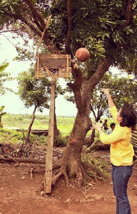 robredostanacc's tweet photo. the coach 🏀

— @lenirobredo https://t.co/kfnt1FxThg