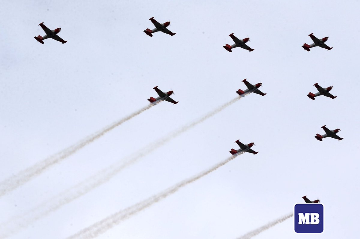 manilabulletin's tweet photo. LOOK: Philippine Air Force (PAF) aircraft flew by the National Museum on Wednesday, June 29, 2022, in preparation for the inauguration of President-elect Ferdinand ‘Bongbong’ Marcos Jr. tomorrow. (📷Ali Vicoy) https://t.co/libczC9FDg