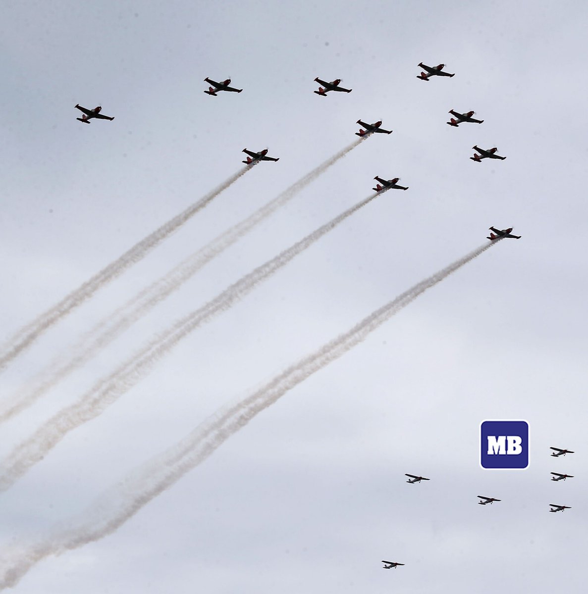 manilabulletin's tweet photo. LOOK: Philippine Air Force (PAF) aircraft flew by the National Museum on Wednesday, June 29, 2022, in preparation for the inauguration of President-elect Ferdinand ‘Bongbong’ Marcos Jr. tomorrow. (📷Ali Vicoy) https://t.co/libczC9FDg