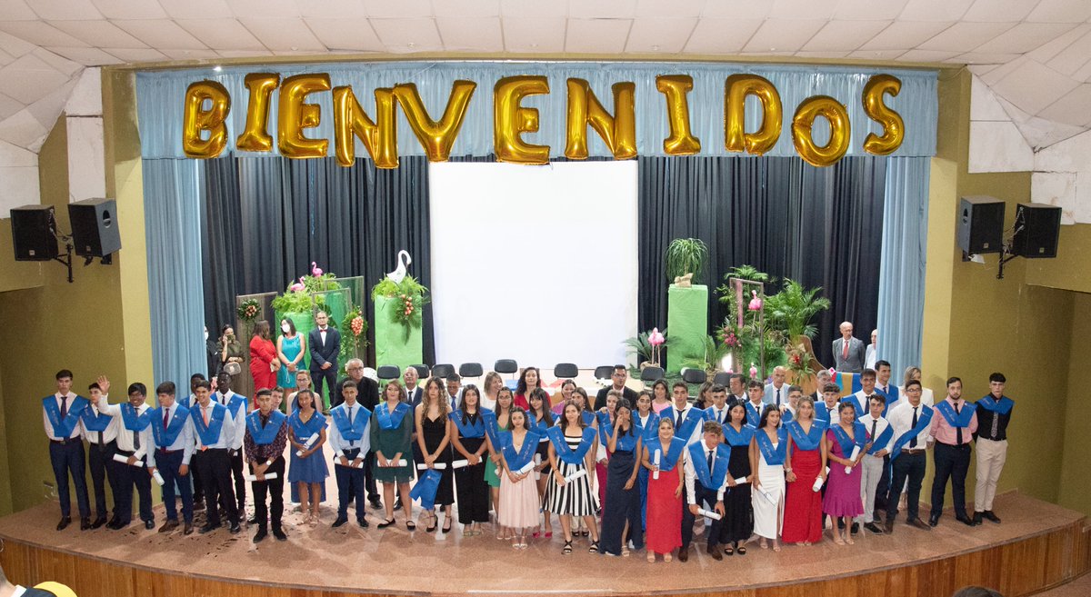 ColegioJaime's tweet photo. El pasado 17 de junio el alumnado de 5 años, 6º de Ed.Primaria, 4º de ESO y 2º de Bachillerato recibieron su orla. Enhorabuenas a todos. #colegiojaimebalmes #educacionconcertada #orla #concertado #laspalmas #grancanaria https://t.co/ZKQu7CnoBR