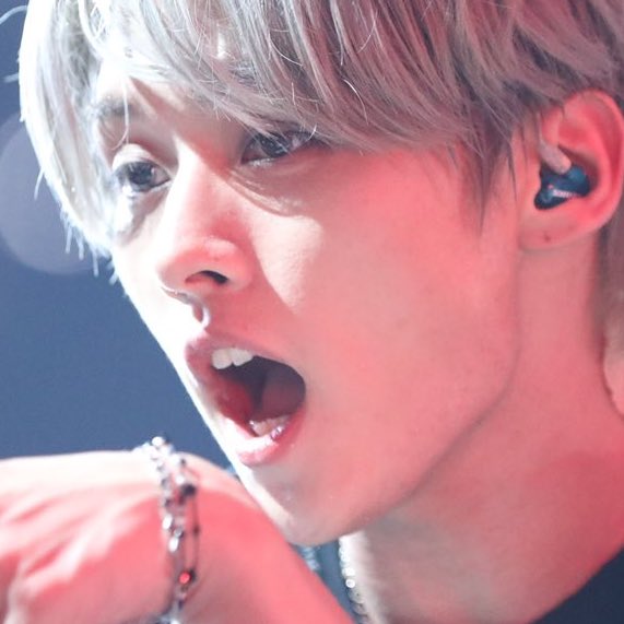 linoscookie's tweet image. THE BUNNY TEEFIES 😭