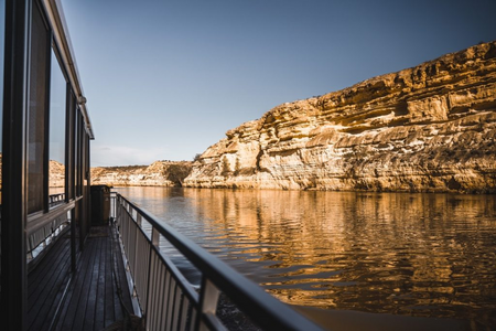 In our latest article, we explore why difficult to place risk is causing concern for insurers and share some top tips on getting the best cover for your floating home. 
See for yourself: bit.ly/3Mm4rkf 

#managedinsurancesolutions #mis #murraybridge #houseboatinsurance