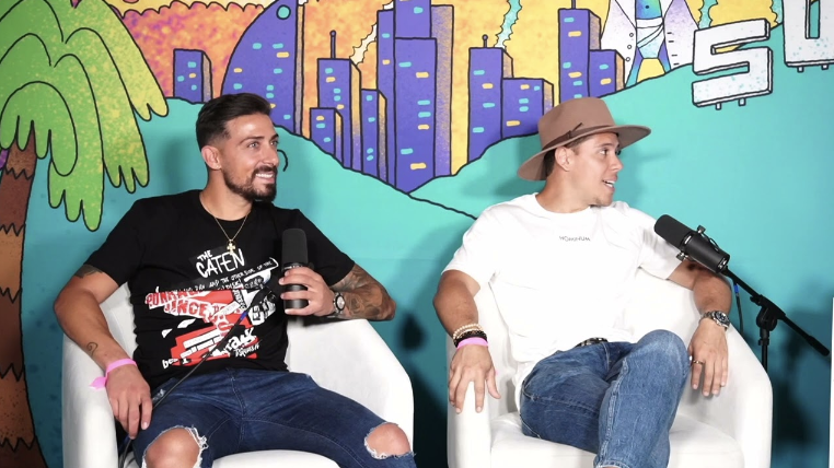 [ Innovating Web 3, Pro Soccer, Venezuela &amp; Arepas ]
🚨INTERVIEW w/ 
<a href="/enhansy/">Otico the Duck</a>
<a href="/JuanParedes23/">Juan Andrés Paredes Ríos</a> &amp; @Rafaacosta_20

👇🏼 👇🏼 youtu.be/30N5uprrGhM