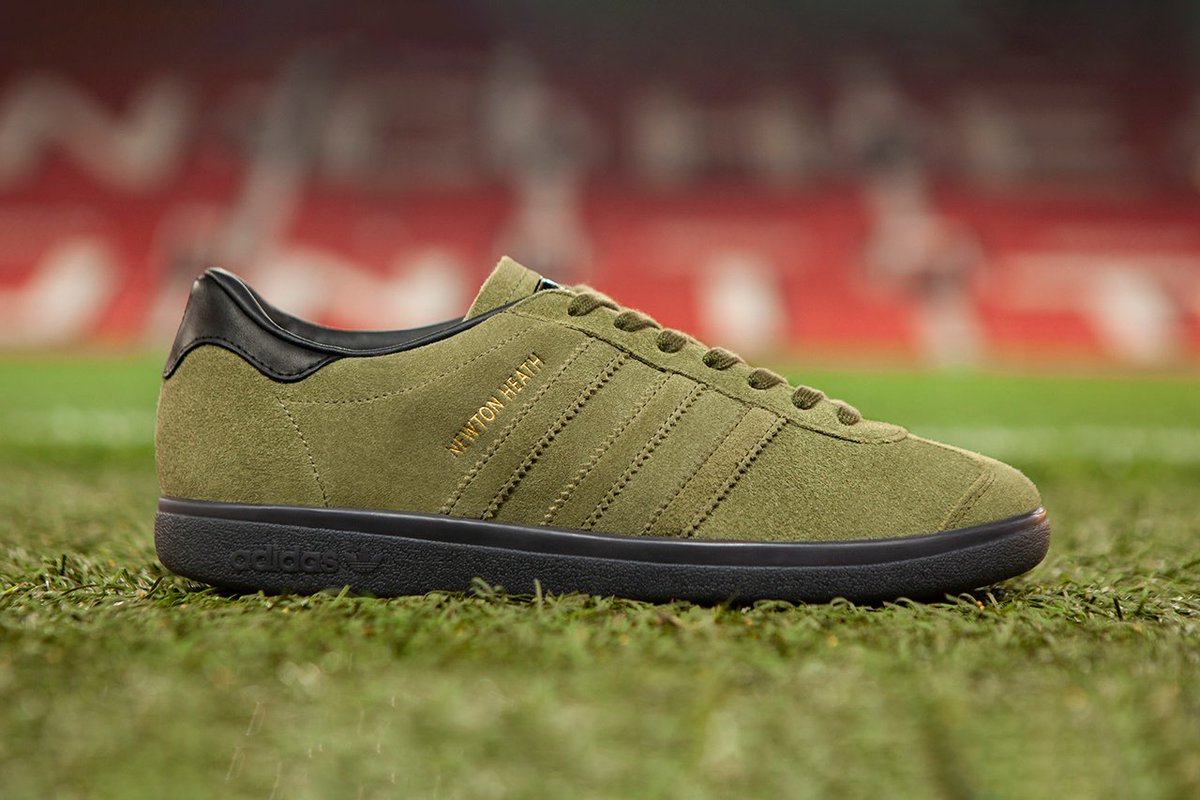adiFamily_'s tweet photo. Deadstock Pair of the Day
adidas Newton Heath
4th of the #MUFC terrace releases, these was done to celebrate 140 years since the creation of the club. Launched 7th December 2018, RRP was £90
Show Love
Drop Knowledge
#adiFamily #DPotD #3stripes2soles1love https://t.co/foYgCbJKb7