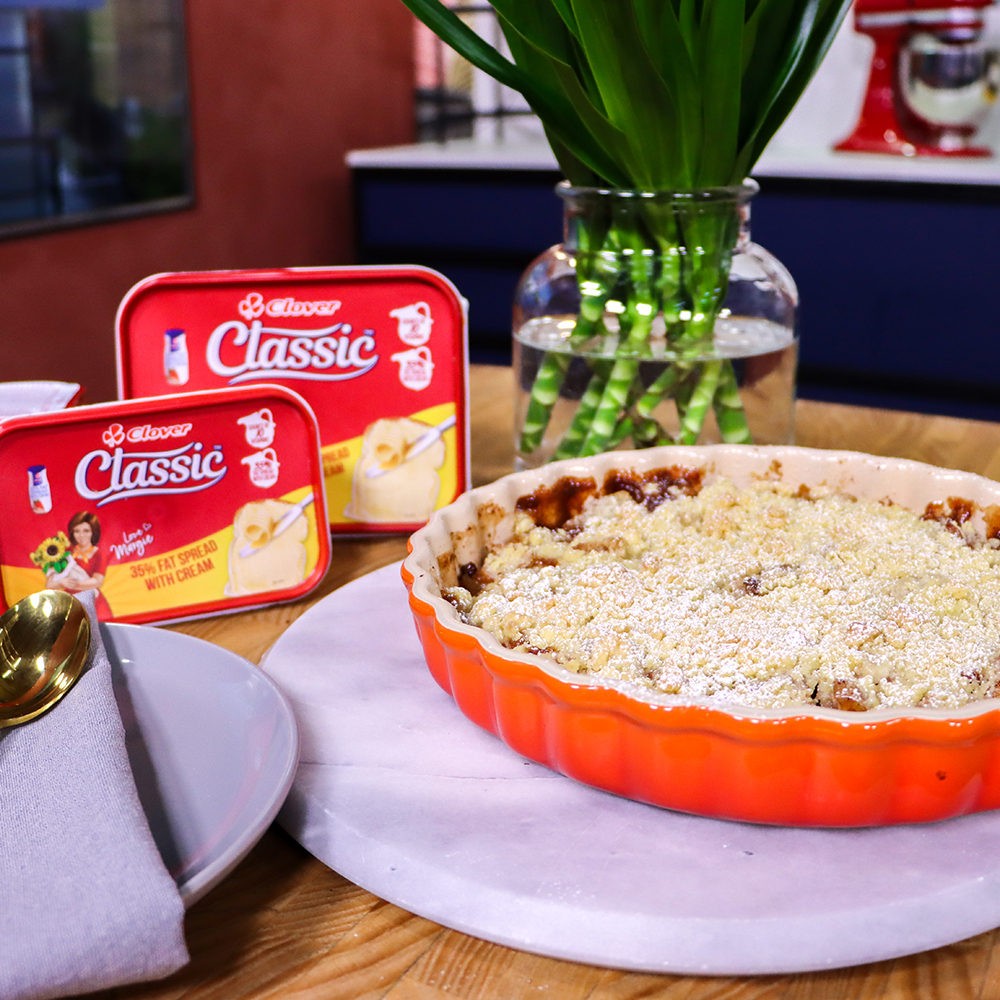 Take a classic crumble, but add a twist and springkling of spice in this <a href="/Clover_classic/">Clover Classic</a> Sichuan Apple and Pear Crumble. Recipe: bit.ly/3ONgngd #ExpressoShow