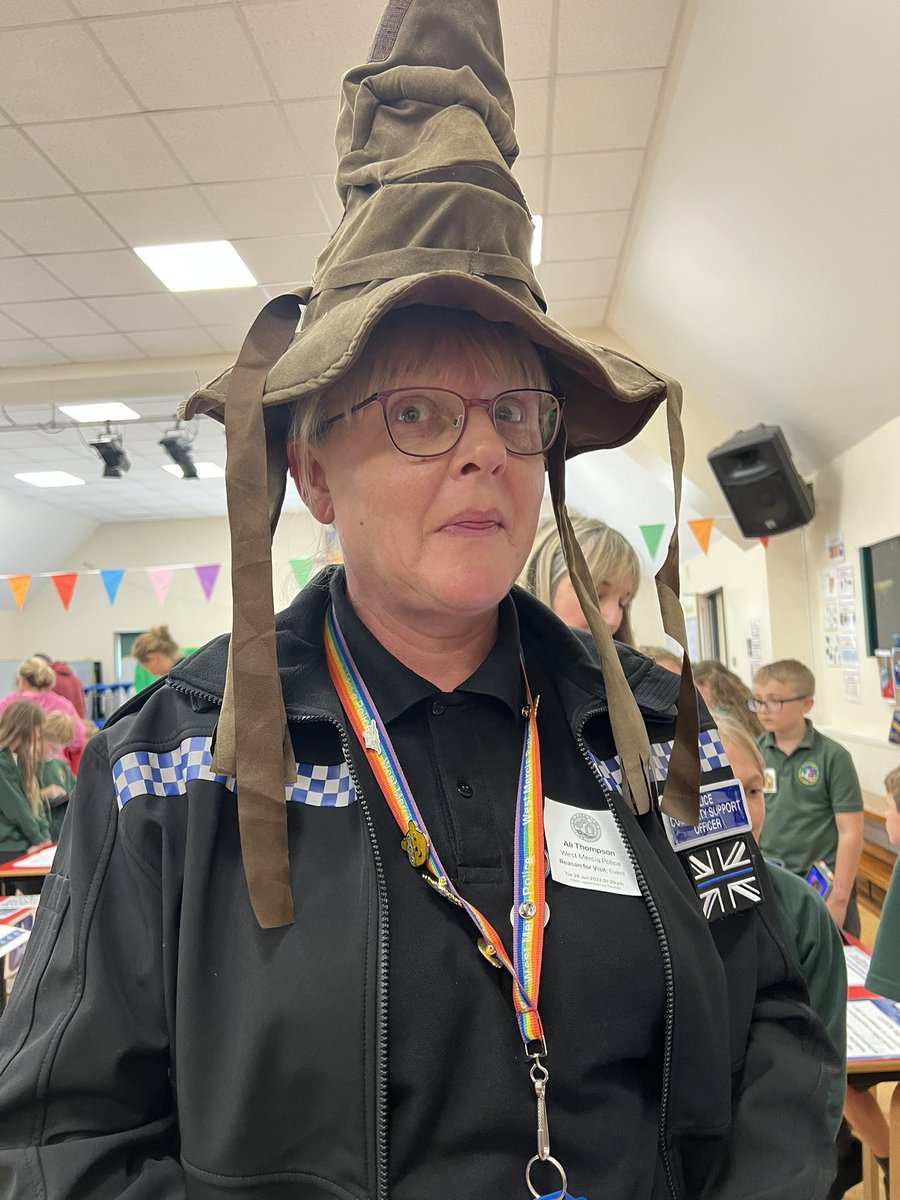herefordcadets's tweet image. #festival of #learning @WalfordSchool yesterday was great fun and the #students were #Amazing they even had a @HarryPotterFilm Sorting Hat which put PCSO Ali Thompson in Slytherin 👎🏼