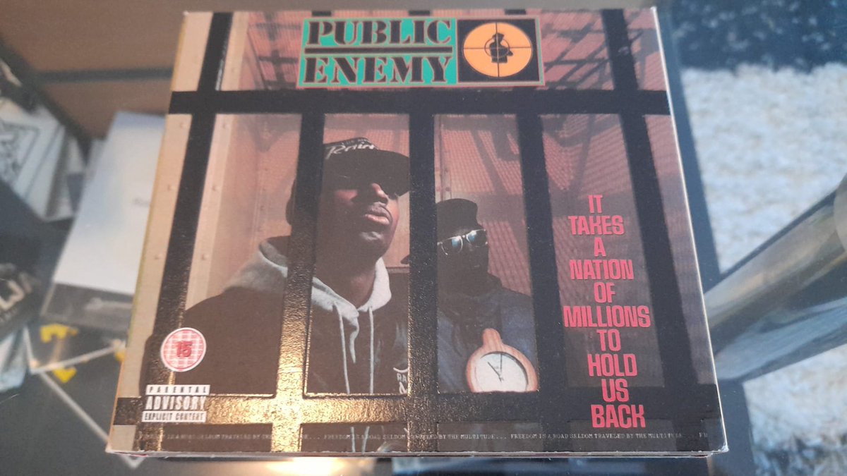 BigBongoDong's tweet photo. Yesterday marked the 34th anniversary of one of the greatest Hip Hop albums OAT. Have to show my special copy (it's rather cheap if you wanna get this, but defo worth it imho). #34thanniversary #publicenemy #ItTakesANationOfMillionsToHoldUsBack  #classic #goldenera #discversion https://t.co/vdKLVD1OEG