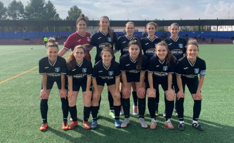 FFCM_es's tweet photo. Y cerramos este maravilloso hilo con los ascensos a Primera Nacional Femenina, en una #RegionalFemeninaCLM cada vez más complicada.

2️⃣ equipos

🛡 @DinamoGOficial, como campeón
🛡 @DaimielFemenino, por coeficiente logrado y ser de los mejores a nivel nacional

👏🏻 ¡Enhorabuena! https://t.co/VW3GUDjzEG