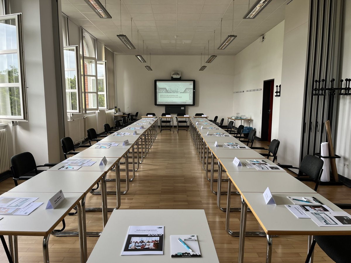 Alles bereit für den Programmbeirat. Planung 2023 für #Ausbildung #Lehrgänge #Fortbildung #Leadership. Wir freuen aus auf den Austausch mit den Berliner Behörden.
