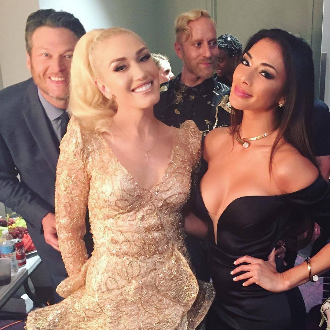 Jayci / Shefanifan0121 (@shefanifan0121) on Twitter photo 2022-06-29 06:37:48 Happy birthday, Nicole Scherzinger 🥳 • • • #happybirthdaynicolescherzinger #happybirthdaytoyou🎂🎁🎉 #nicolescherzinger #gwenstefani #blakeshelton #billboardmusicawards #bbmas #billboardmusicawards2017 #bbmas2017 #2017billboardmusicawards #2017bbmas #photobomb Happy birthday, Nicole Scherzinger 🥳 • • • #happybirthdaynicolescherzinger #happybirthdaytoyou🎂🎁🎉 #nicolescherzinger #gwenstefani #blakeshelton #billboardmusicawards #bbmas #billboardmusicawards2017 #bbmas2017 #2017billboardmusicawards #2017bbmas #photobomb