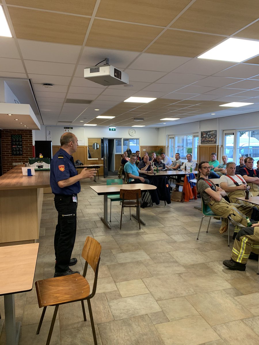 Gezamenlijke oefening BHV <a href="/GemeenteLosser/">Gemeente Losser</a> en <a href="/BrandweerTwente/">Brandweer Twente</a>. Van elkaar leren en tevens onderdeel van onze werving onder gemeentemedewerkers. Het was een mooie en leerzame avond