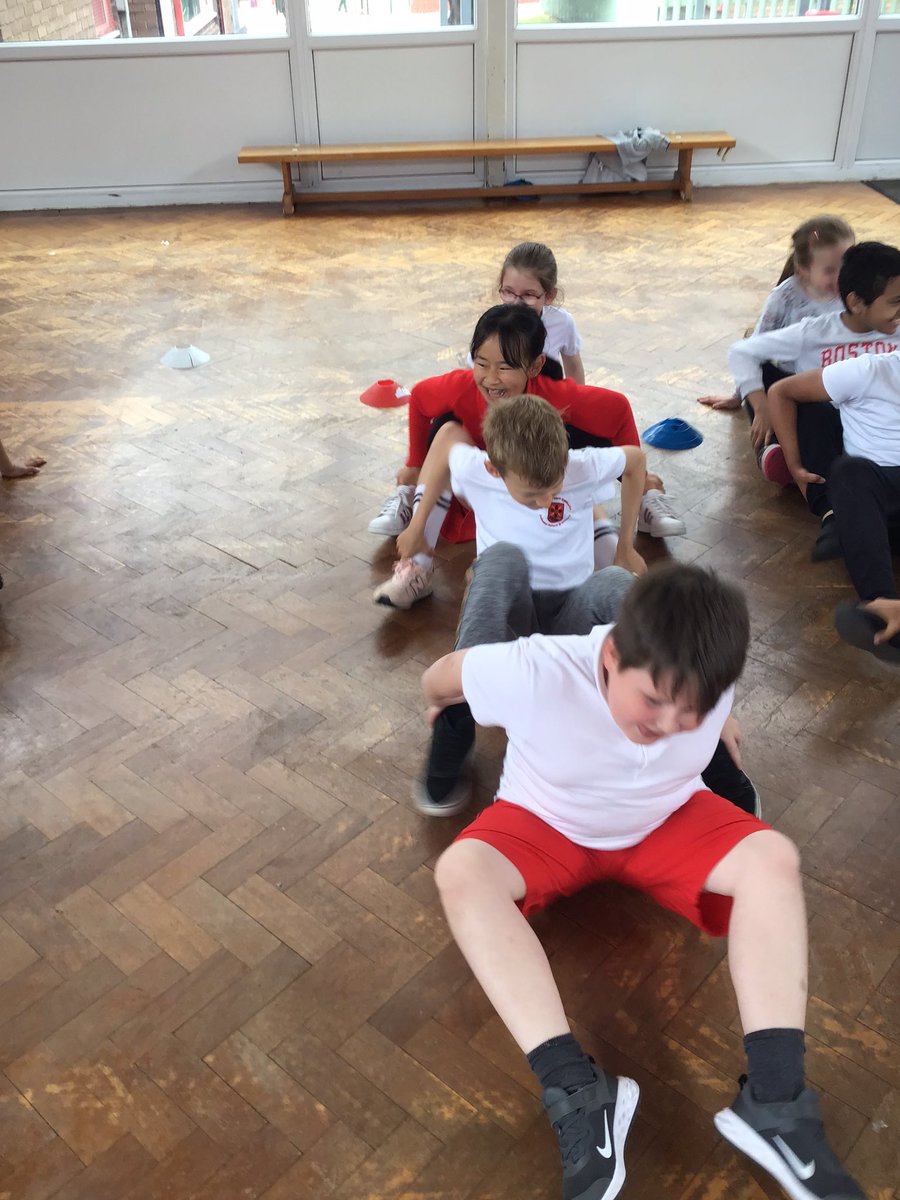 Sacred Heart Y4 tweet media