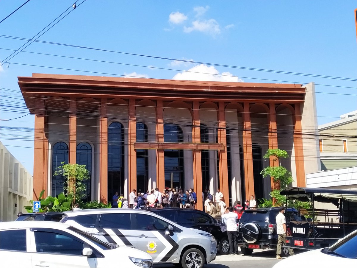 Yap ! resmi di tutup ! semoga menjadi pembelajaran bagi semua pihak untuk tidak bermain main dengan hal hal sensitif ! #sleman #hollywings