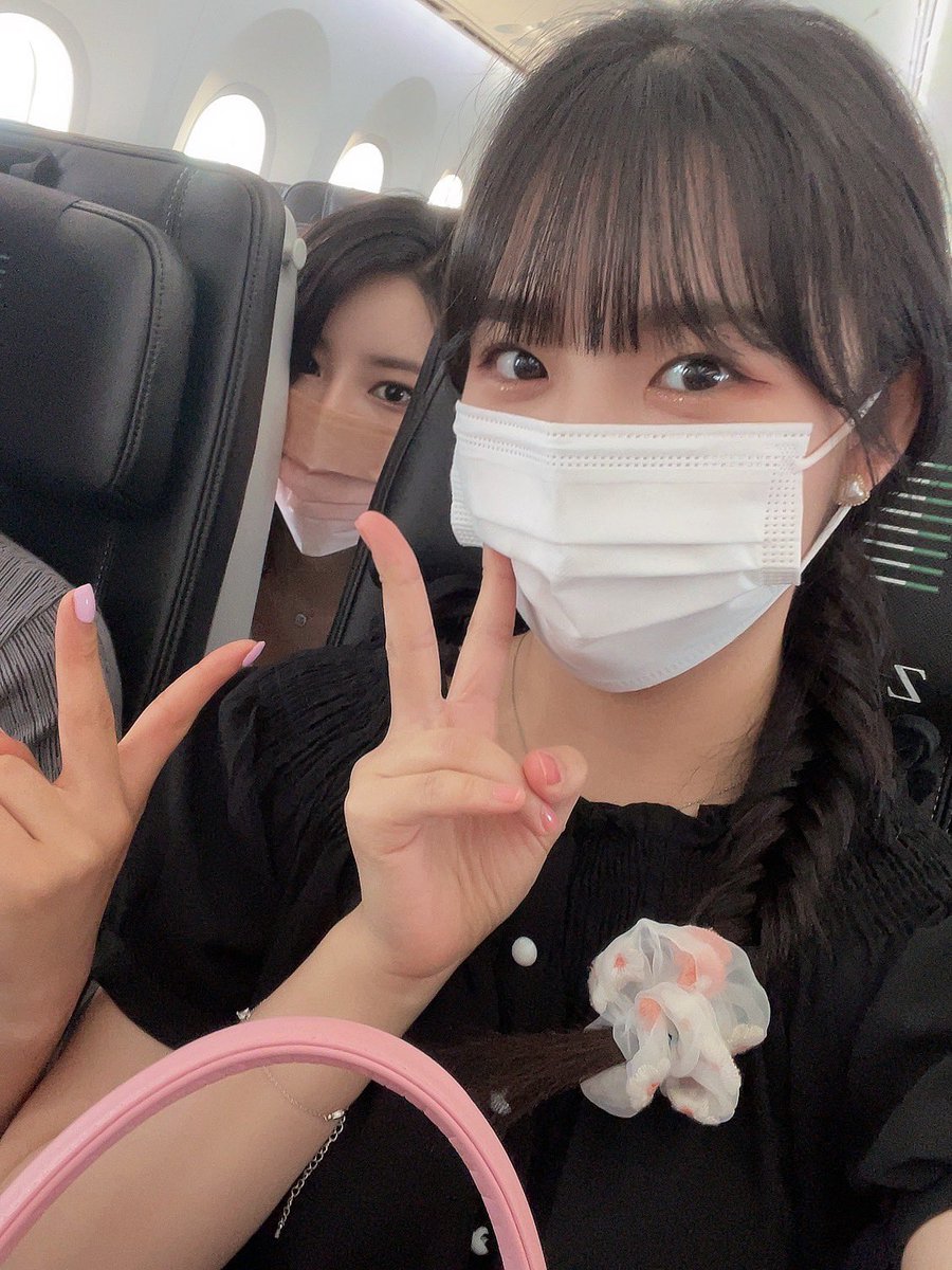 PF_Official_X's tweet image. [#핑크판타지_하린]

슈우우웅-✈️

#하린 #HARIN #ハリン 
#핑크판타지 #PINKFANTASY 
#ピンクファンタジー