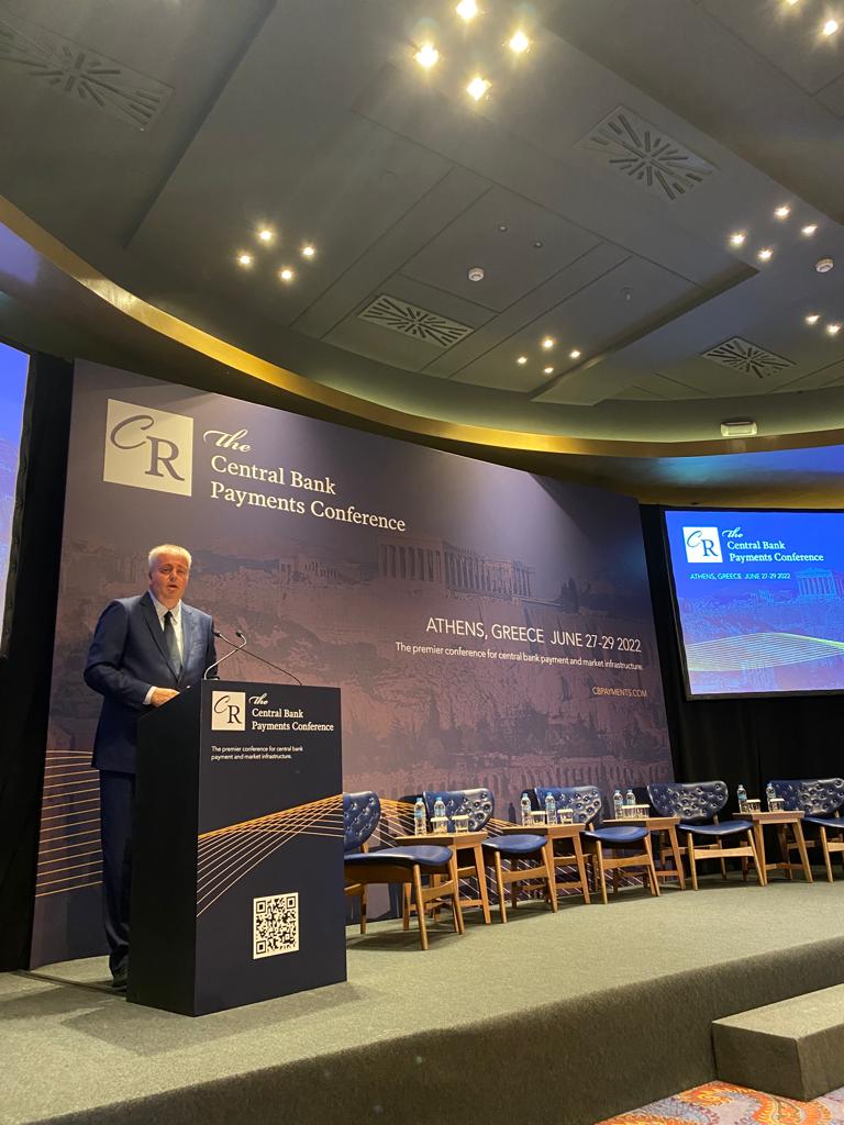 CurrencyResearc's tweet photo. Day 2 at the #CBPC2022!
@bundesbank Member of the Executive Board, Burkhard Balz, speaking on the #digitaleuro.
"Will need much more cooperation and communication among #CentralBanks, a strong commitment from #payment service providers, and buy-in from the demand side.”
#CBDC https://t.co/2OLGU5CUxN