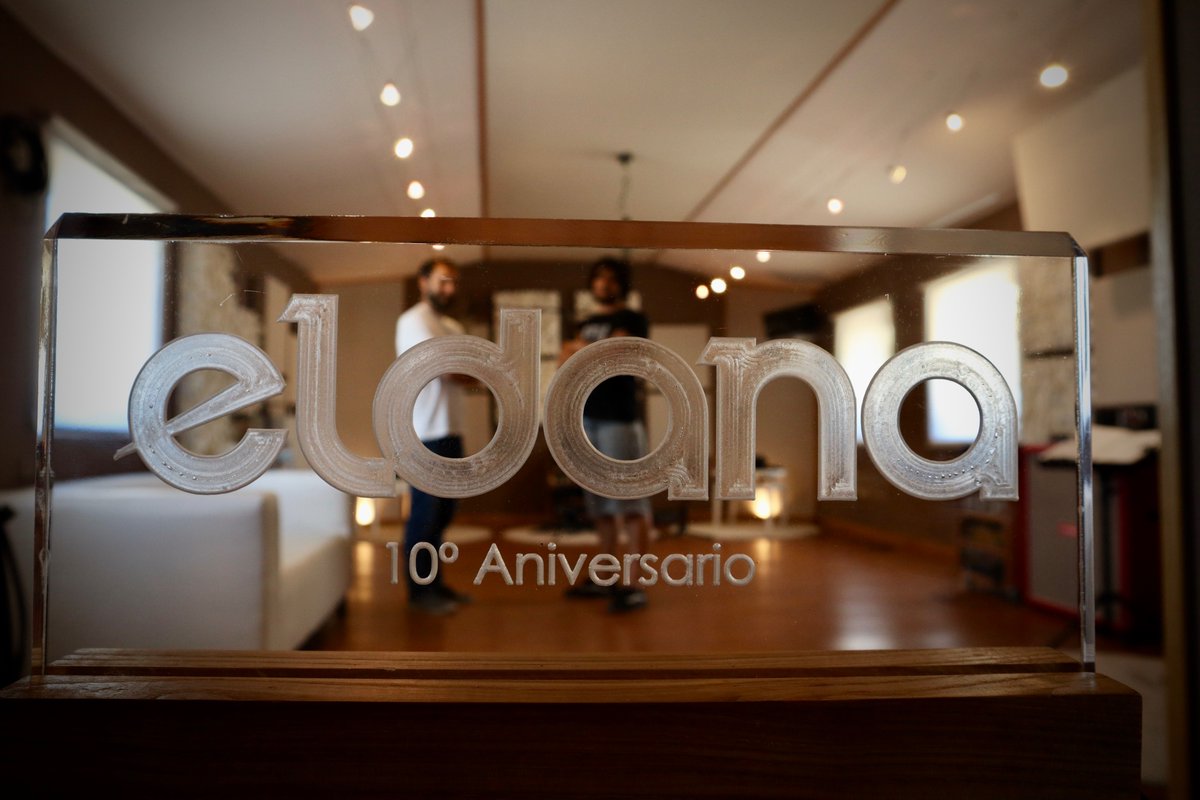 Hoy hacemos diez años como estudio de grabación  Eldana y para ser sinceros.Gracias a todas las bandas, solistas, productores, amigos y desconocidos que habéis confiado en nosotros.Sin los que estáis y habéis estado a nuestro alrededor nada de esto hubiese sido posible.