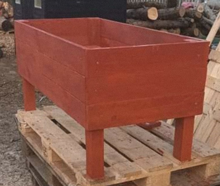 MensShedParr's tweet photo. Here's some more photos of planters. After we donated the previous two to a local primary school we had orders to create two more. https://t.co/iu6CKNSHbc