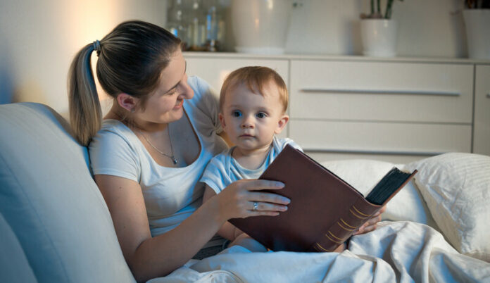 Uit promotieonderzoek van L. Hahn komt naar voren dat taalpatronen een positieve invloed hebben op het babybrein
👉 ow.ly/ZaLz50JINgo

Op onze behandelgroepen is er veel aandacht voor liedjes/rijmpjes. Leuk én dus goed voor de #taalontwikkeling!
👉ow.ly/nT3B50JINgp