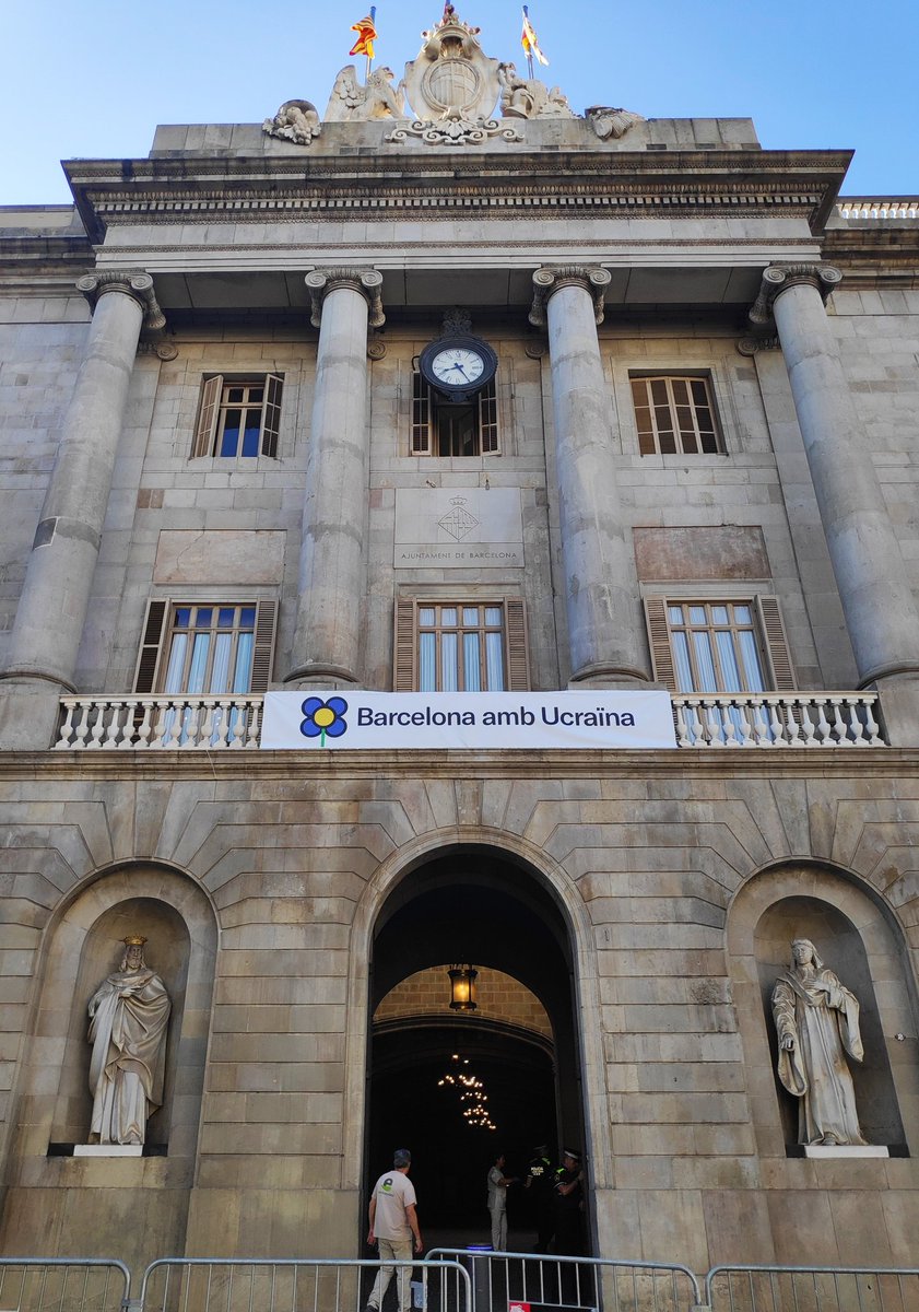 #Barcelona #RefugeesWelcome 29 June 2022
Another hurtful reminder, on the way to a hard earned job as #Migrant that who is welcome in the community &amp; who isn't.

Stop creating Silos of welcome.