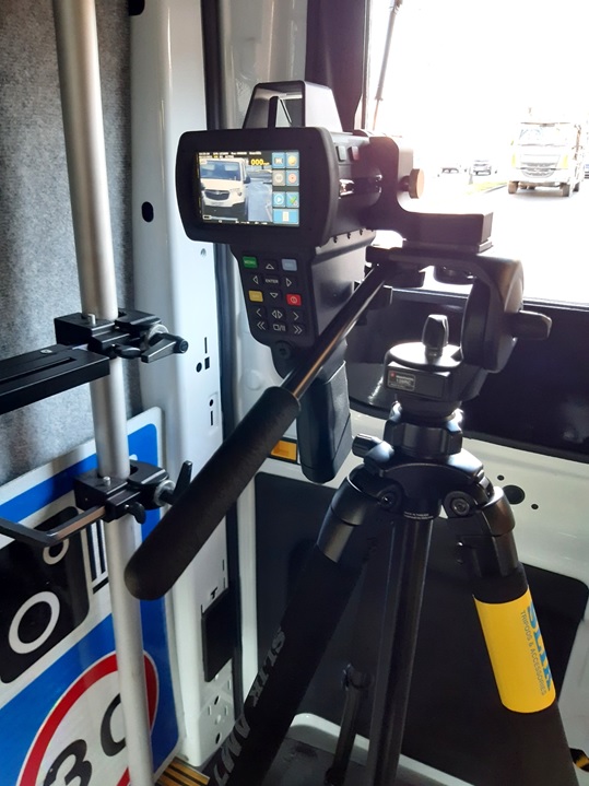 MPSRTPC's tweet image. Mobile speed enforcement cameras were deployed yesterday to A206 Queens Road in @MPSBexley responding to concerns from local residents. 69 drivers were caught speeding in 2hrs with the top speed detected being 63mph in the 30mph limit. #VisionZeroLDN