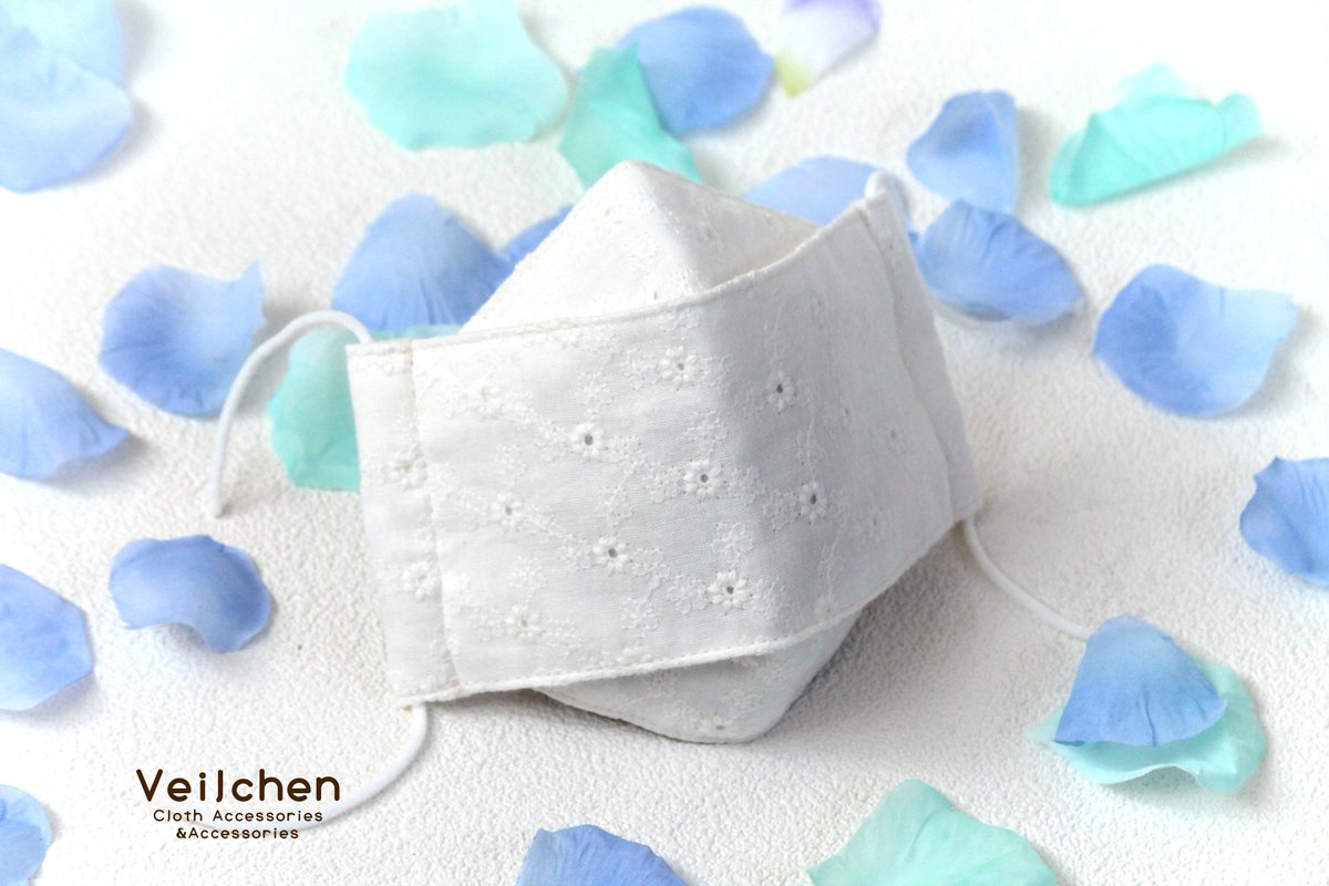 handmade_vei's tweet photo. 今日の新作は、夏にピッタリ爽やかブルーの作品です

シェルプレートが涼し気なフープピアス、フラワーレースがおしゃれな大人用マスク、シックな色合いのしじら織りの大人用マスクです🎵

素敵なご縁がありますように🍀
https://t.co/gASsp8WCtF
#ハンドメイド好きさんと繋がりたい #minne_new https://t.co/9odFp8nniy