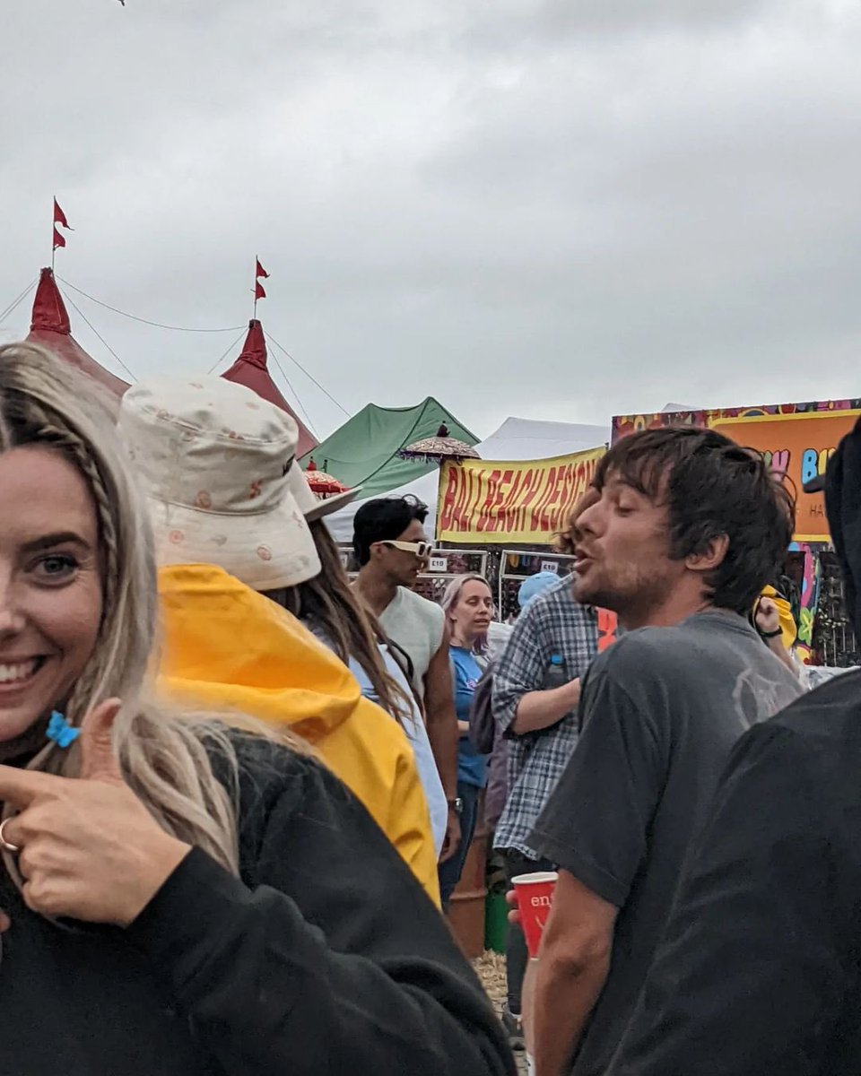 Louis and Niall in Glastonbury last weekend! 📸: dominiquejskinner