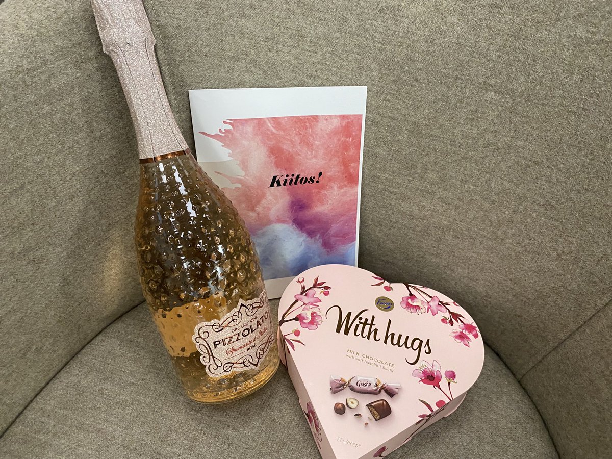 Ihana yllätys odotti työpöydällä kun palasin lomalta 😊 #asiakaskokemus #työntekijäkokemus #palaute #kiitos Asiakkaiden arvostama, arvoa tuottava, ajassa kehittyvä OP Suur-Savo ⁦@OP_Ryhma⁩