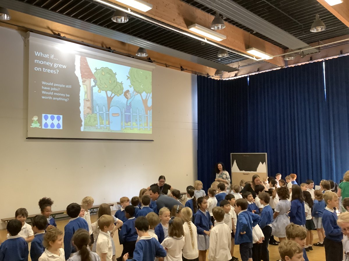 BSNJSV's tweet image. Being Philosophers this morning in #JSVY2 #JSVY3 assembly @HannahLogan