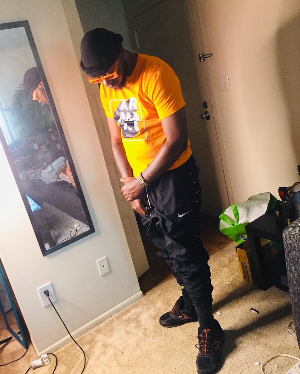 wise_bwo's tweet photo. I might wear orange all summer https://t.co/CrnQBRo8R4