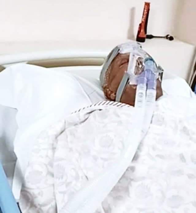 teamtpp13's tweet photo. It shows the real picture of healthcare in Bihar. This is the development model of Lalu ji and Nitish ji. They also have to go to other states for better treatment.
May God give him a speedy recovery and long life.
#LetsOpenBihar #32YearsLockdown
#LaluPrasadYadav https://t.co/1SJ3xslQoy