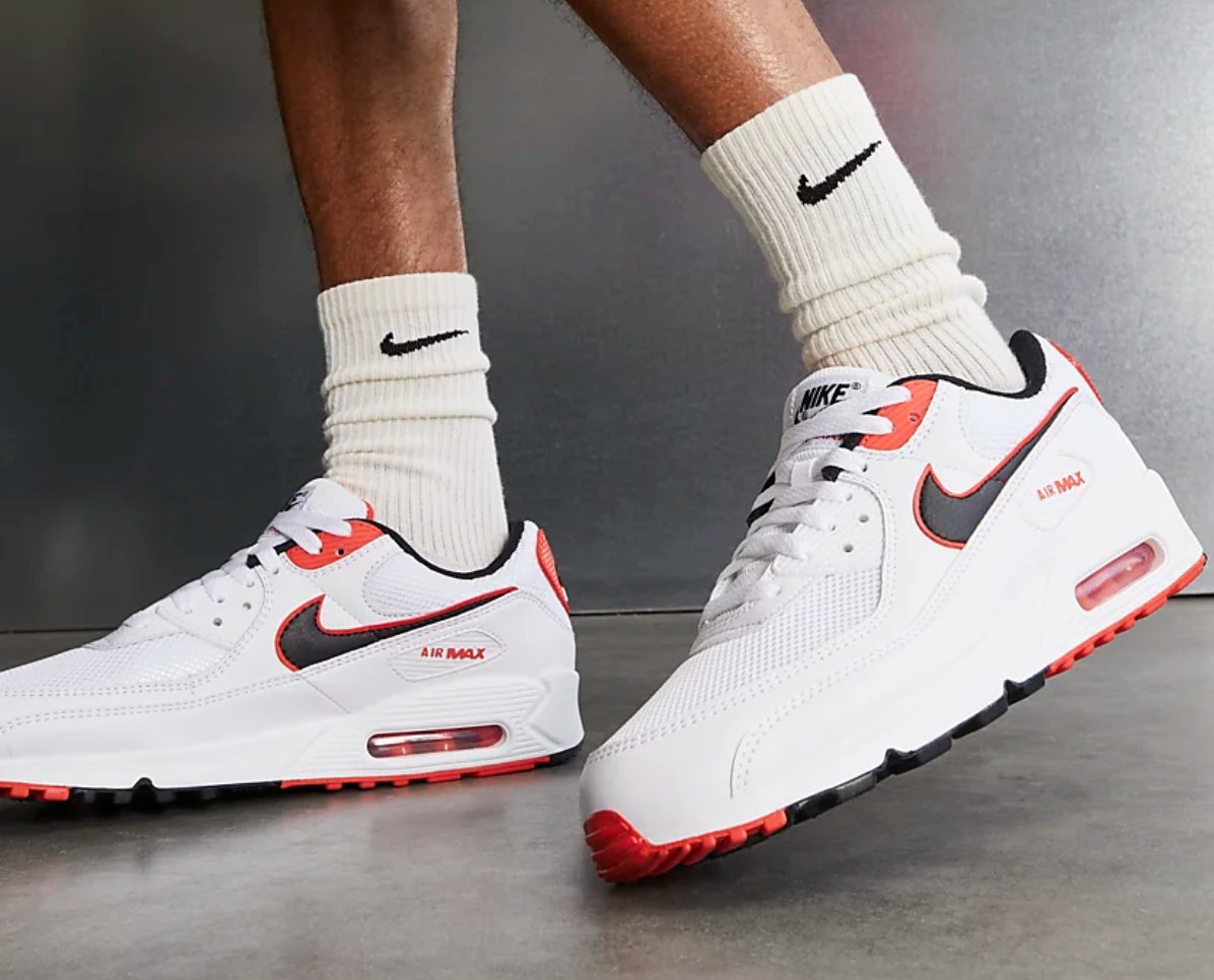 SOLELINKS's tweet image. Ad: NEW Nike Air Max 90 'White/Max Orange' dropped via Nike US =&amp;gt; bit.ly/3IhqSX3
