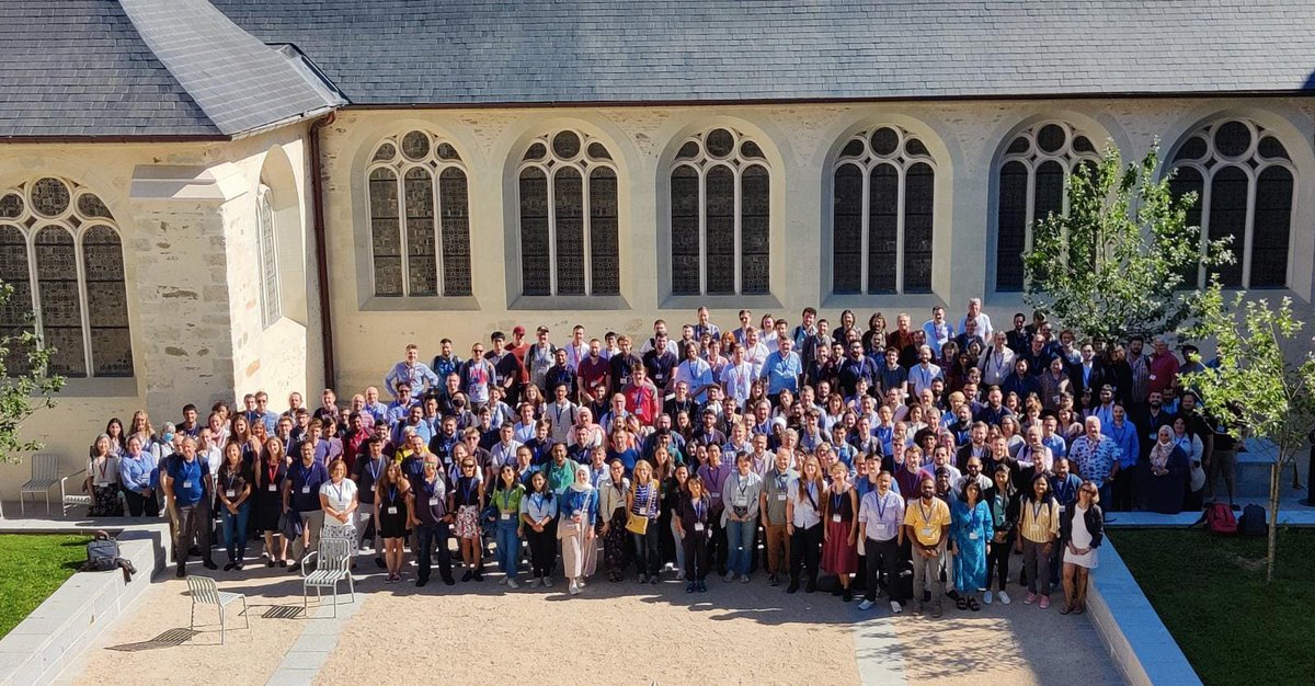 Group picture in the cloister <a href="/am2_asso/">Association Française de Magnétisme Moléculaire</a> <a href="/EIMM3/">EIMM</a> <a href="/chimie_ISCR/">ISCR</a> @UnivRennes1 <a href="/INSA_Rennes/">INSA Rennes</a> @INC_CNRS