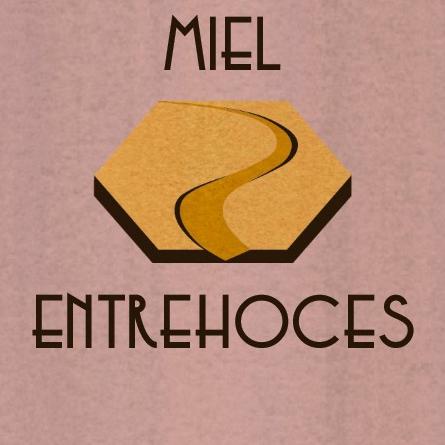 VDVRockFest's tweet image. Menudo mercadillo nos está quedando. Os presentamos otro de los puestos, miel entre hoces , es un apicultor de la zona nordeste de Segovia que tiene colmenas en Valdevarnés además de en varios pueblos de la zona, cosecha una miel característica vinculada a la flora local.