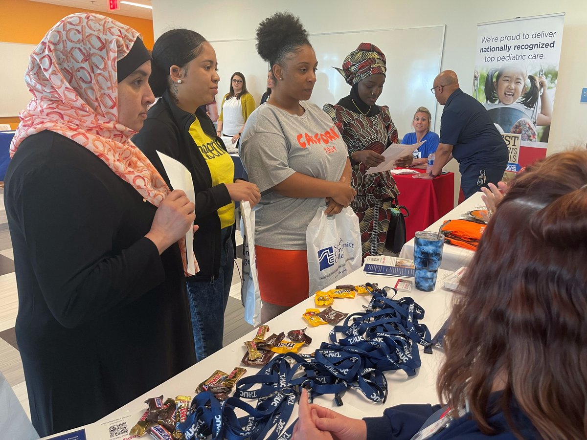 St. Louis Community actively provides students resources to prepare for &amp; enter the workforce. Health sciences at STLCC-Forest Park held its latest job fair recently, this time for radiology students. #education #collegelife #healthcarejobs #stl #stlouis

stlcc.edu/news/2022/radi…