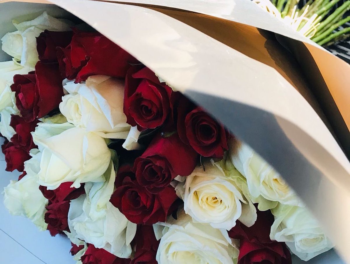 cairotheflorist's tweet photo. Fresh flowers for all occasions with free delivery around gauteng 📍WhatsApp or call 0658666941 -cairo_the_florist on Instagram #GirlTalkZA #GirlsTalkZA #GirlzTalkZa #Mamkhize #SkKhoza #LoadsheddingStage6 #sithelo #leratokganyago #BhekiCele #AndileMpisane #Apartheid #KellyKhumalo https://t.co/SF6EraRLHA