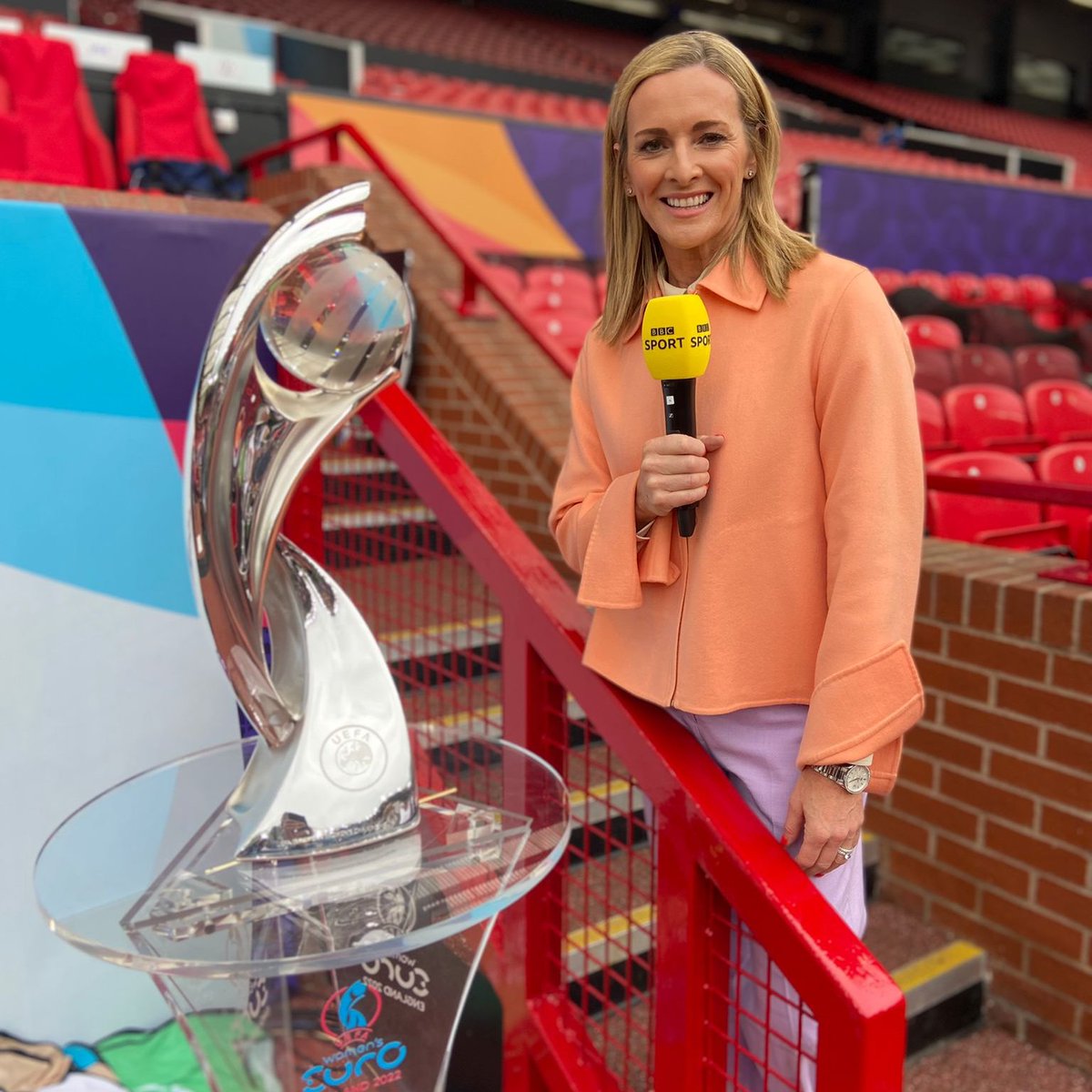 Just over an hour to go until coverage of #WEURO2022 starts on <a href="/BBCOne/">BBC One</a>.

The stage is set. <a href="/GabbyLogan/">Gabby Logan</a> is presenting, with <a href="/AlexScott/">Alex Scott</a> <a href="/fara_williams47/">Fara Williams MBE</a> + <a href="/eidevall/">Jonas Eidevall</a> 

#MakeItHappen