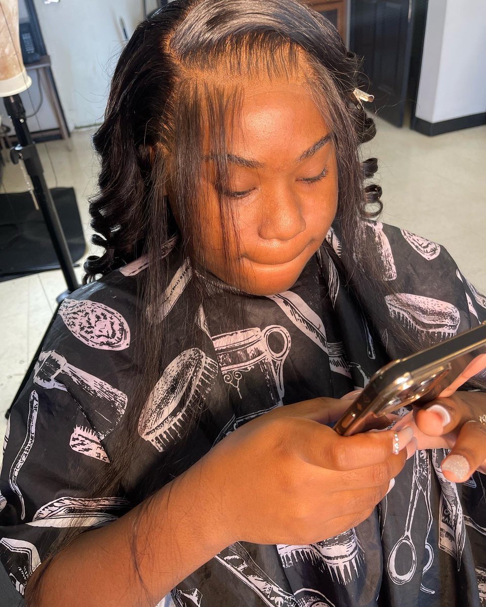 Frontal sew in over the locs 😎 

admireamaya.as.me

#hdlacefrontal #hdlacewigs #houstonhairstylist #wigsforsale
#hdlacewig #sewins #quickweaves #closurewigs
#frontalwigs #lacefrontwigs #wigshop #frontalinstall
#laceclosuresewin #hdlacefrontwig #lacefrontal #wiginstall