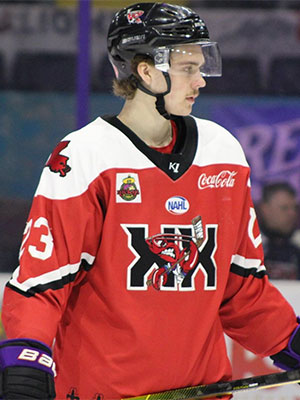 NAHLHockey's tweet photo. #NAHL Commitment Alert: @mudbugshockey defenseman Carter Green has committed to play NCAA Division III hockey for @UWECHockey https://t.co/kjdtKhISGN https://t.co/0cbt0yJGzl