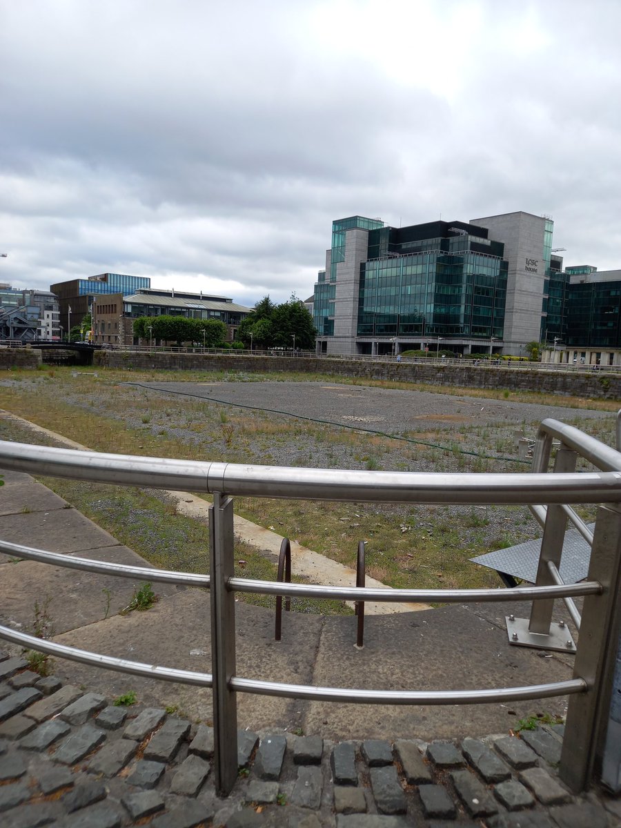 jane_adaline's tweet photo. You would not see this level of neglect in any other capital city. There used to be a fountain here. Dublin IFSC abandoned https://t.co/GZ30NAoliH