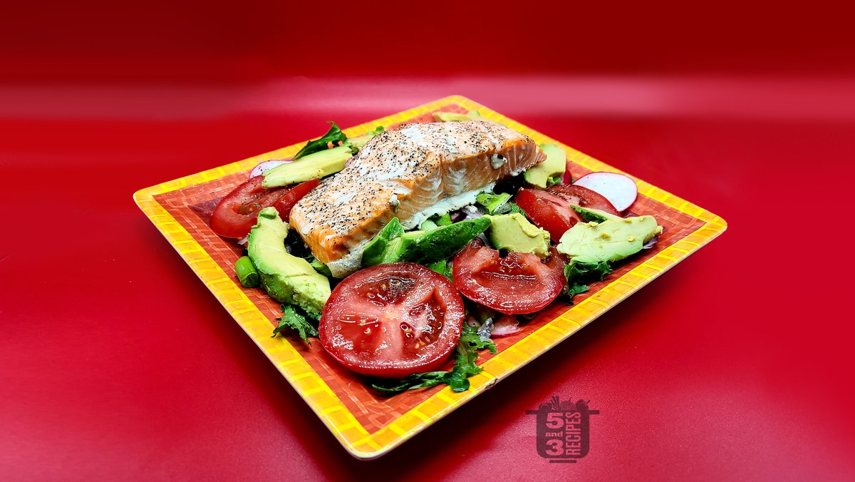 Baked Alaska King Salmon on Avocado Salad
100% natural ingredients | Salmon | Salad
#recipe #recipes #salmon  #salad #avocados #seafood #fish
See full recipe at:
instagram.com/p/CfraEEhOMaH/