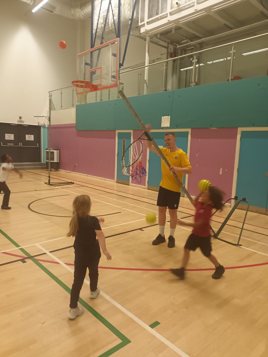 isensorycic's tweet photo. Thank you to Billy oram @junctionelitefc for a brilliant football and multisports session for #sendchildren #ASD #ADHD
@A2ndvoiceCic @CllrSimonHogg @MarshadeCordova @eecp_wandsworth @CarerWandsworth @KeepingFamilie6 @wandbc https://t.co/H273pMqCy1
