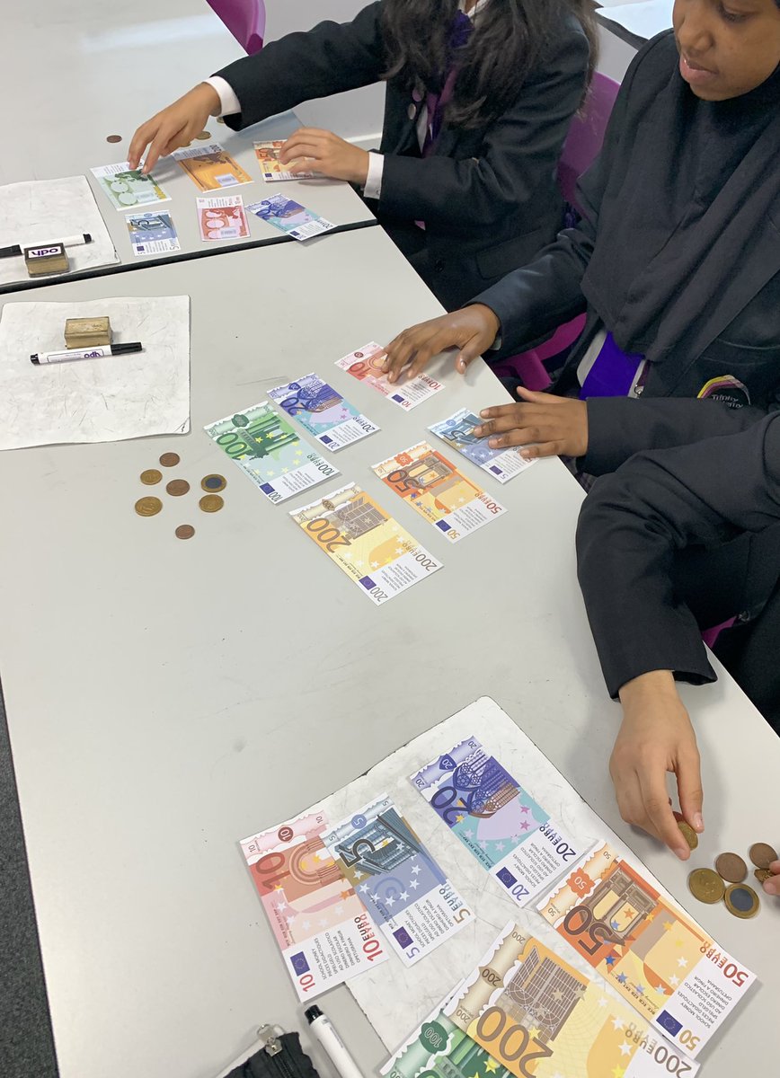 Today in Club Français we were putting our knowledge of numbers in French into use by exploring the Euro 💶🇫🇷 #çacoûtecombien