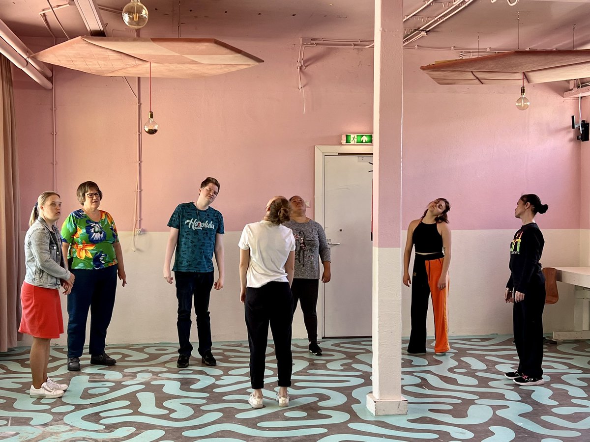 social_label_'s tweet photo. We werken toe naar een film presentatie voor de zomer #move #atelier #samendansen #iederinzijneigenritme https://t.co/khvYNbeCPy