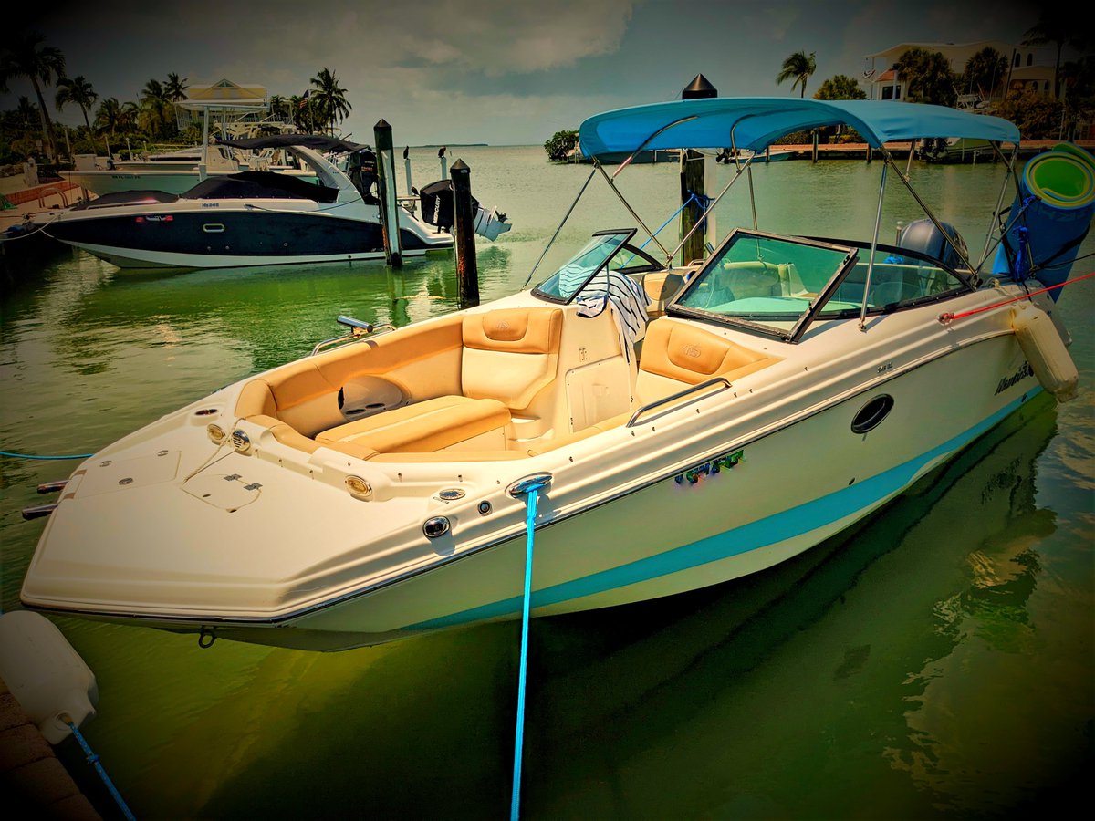 AquaBlueAdv's tweet photo. Ready for Summer. The newest boat has been added to the fleet for Islamorada Sandbar, Snorkel, &amp; Sightsee/Sunset boat tours. Charters.starting at $400 per shared charter or $550 to keep it private for your group! Upgrade to the "Ultimate Day" to include dockside lunch! Ride along https://t.co/cHNkQc32RV