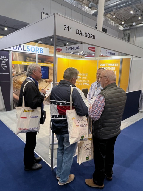 Dalsorb's tweet image. Stop by Stand 311 at @SNACKEX to learn how DALSORB® can reduce your oil discard by up to 90% and lower your oil management costs as much as 77%.  It's a #frynancial decision that just makes sense!

#snackex2022 #dalsorb #oilmanagement #edibleoils #snacks