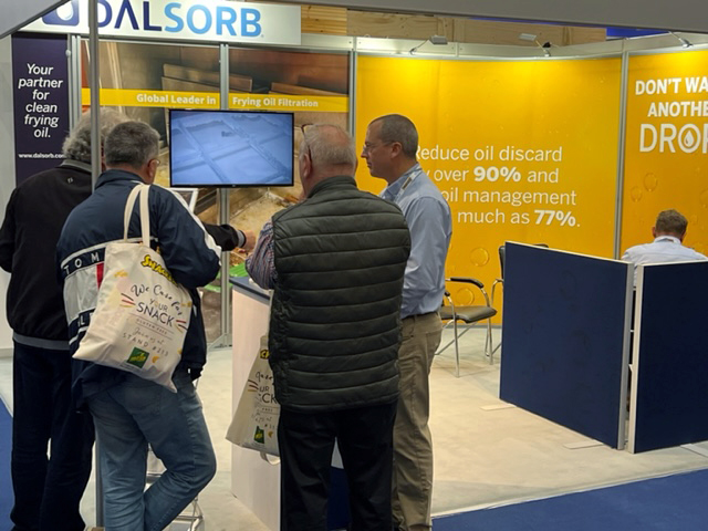 Dalsorb's tweet image. Stop by Stand 311 at @SNACKEX to learn how DALSORB® can reduce your oil discard by up to 90% and lower your oil management costs as much as 77%.  It's a #frynancial decision that just makes sense!

#snackex2022 #dalsorb #oilmanagement #edibleoils #snacks