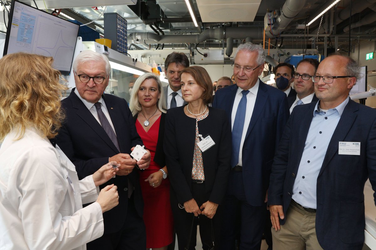 hiern_de's tweet photo. Yesterday's visit of Federal President Frank Walter Steinmeier and the Diplomatic Corps to our institute was all about #hydrogen and #sustainable energy supply! Great honor for our ambitious #research ! https://t.co/sOW3DJIVmX