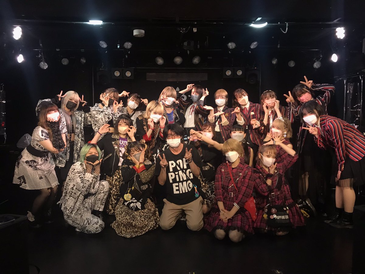 sayaka550425's tweet photo. "P×S×N SUMMiT"〜緊急SP〜行って来ました
今日も盛り上がったな!
ショキがやったからポピはやらないと思ってたらポピもVirtual Eternityを
さやかの目の前にいたから、やばかった!可愛かった😍
そして今日は、21人と写メ
みんなありがとう。
#PSNS
#ポピエモ
#石野さやか
#サヤカロス https://t.co/nd9ZfHXD6P