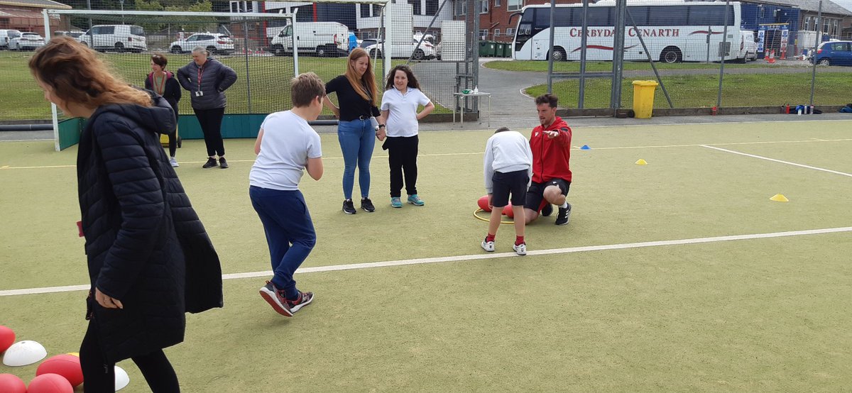 WRU_Scarlets's tweet photo. Great SEN/ALN session this morning. Diolch i @CeredigionActif am y gwahoddiad! Children really enjoyed and got stuck in to the activities. Diolch i @RFRugbyCoaching a @RygbiBroTeifi am sesiwn wych! Cydweithio a'r ei orau! @IncRugbyDC @geraintrugby https://t.co/CJnvxg2eXY