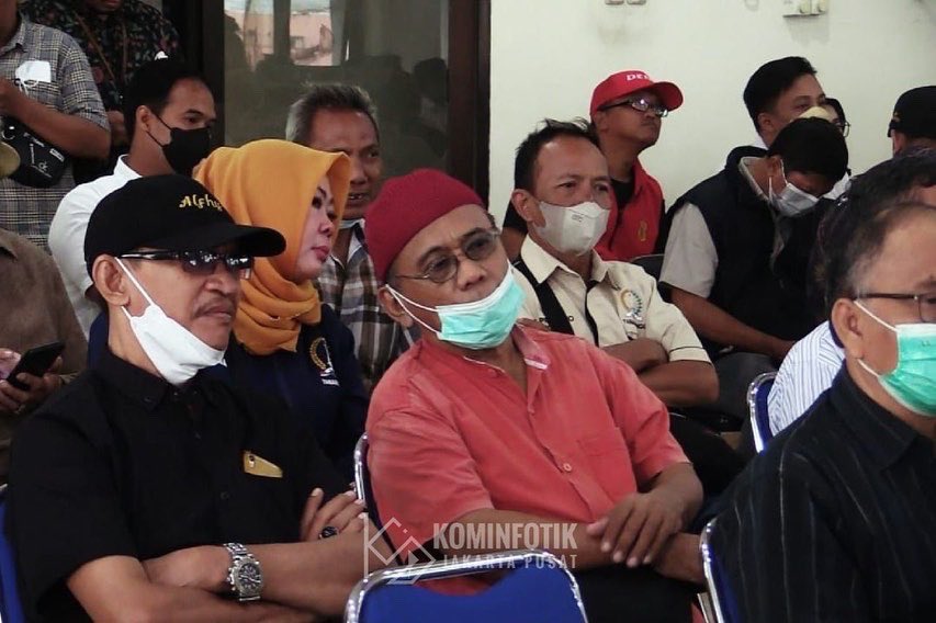 kotajakpus's tweet photo. Ketua Dewan Kota Jakarta Pusat Ardy Purnawan Sani mengatakan, penyerapan aspirasi warga ini sudah berlangsung selama lima kali. Empat kegiatan sebelumnya telah dilakukan di kecamatan lain di wilayah Jakarta Pusat. https://t.co/3nntI7cmhk
